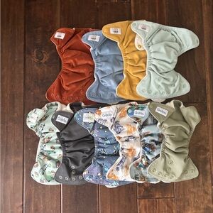 10 Grovia newborn diapers